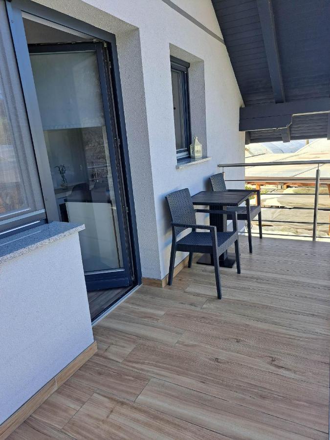 Apartmaji Tisa In Zana Rovte Dış mekan fotoğraf